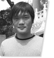 決策二袁正杰也是去年的啤酒大賽冠軍，對於二連霸的結果，臉已經很紅的他說：「喝了這麼多酒卻沒感覺，因為以前常常喝酒，所以很熟練。」