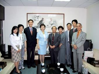 鹿兒島副校長 訪淡江 賞美景