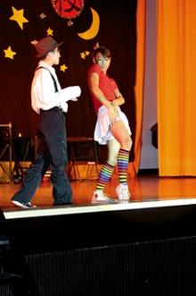 Tamkang’s exchange students had great fun presenting at the “Reitaku International Night”. Best part of show is the “cross-sex dress up show”. Can you tell their real genders?