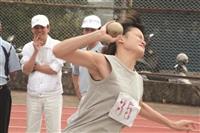 劉富嫣 刷新全校鉛球紀錄