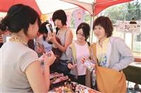 藝術季市集 創意作品買氣旺