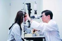 紅眼症悄悄蔓延，眼科醫師呼籲同學勤洗手，避免揉眼睛，勿與他人共用衛生物品及眼藥水。