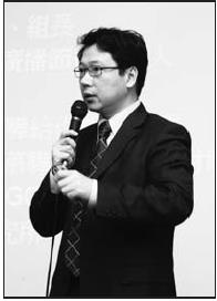 財經晚點名主持人阮慕驊就目前經濟趨勢，分析要在職場闖出一片天，應具備的職場技能、特質與觀念。（攝影�黃士航）