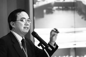 主講人：資訊中心主任　黃明達