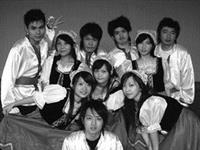 屏東科技大學於2006年舉辦的「台、印、俄師資交流計畫」成果發表會，特別邀請本校10位俄文系同學表演俄羅斯民族舞。（本報資料照片）