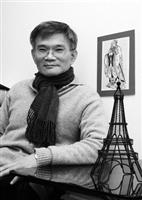 現職：淡江大學西班牙語文學系副教授 西班牙馬德里大學拉丁美洲文學系博士 淡江大學中文系博士 法國巴黎索邦第四大學藝術史系博士