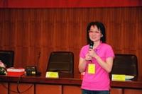 台中榮民總醫院護理師林仙艾分享袋鼠圈的成果。