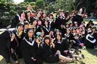 本校大傳系四年級畢業團拍。（圖�黃舒瑋提供 ）