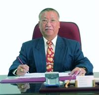 三德集團主席高新平忙於事業，但仍不忘公益，總是慷慨解囊，幫助弱勢團體。（圖�高新平提供）