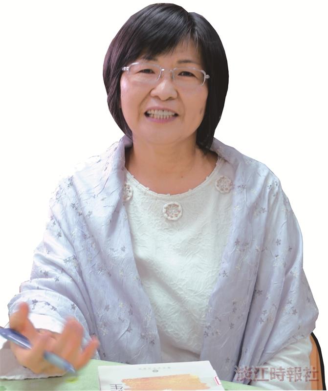 中文系助理教授 黃麗卿