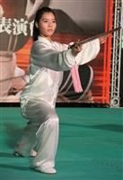 力與美高水準演出 師生狂歡體育之夜