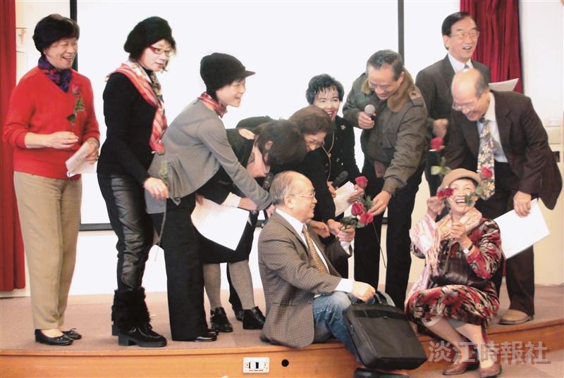 長青學苑展成果近百人與會