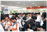 化學創意競賽 近700生湧入化館