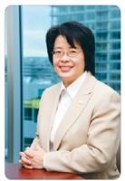校友孫光芬自立創業 於溫哥華獲傑出女性