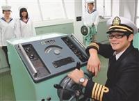 海博館邀畢業生合影