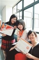 左起統計三林宜潔、統計四廖妤瑄、統計四林珮恩(圖／粱琮閔)