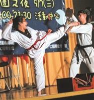上週三（ 7日）晚上在學生活動中心，20多個社團熱力演出，展現淡江人的熱情與活力。（攝影／林奕宏、鄭雅文）