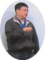 歸國經驗座談 充實留學資訊：資創系副教授黃煌文（前一），於13日「大四學長姐留學經驗分享座談會」中，說明華盛頓州立大學的相關訊息（攝影／楊志偉）