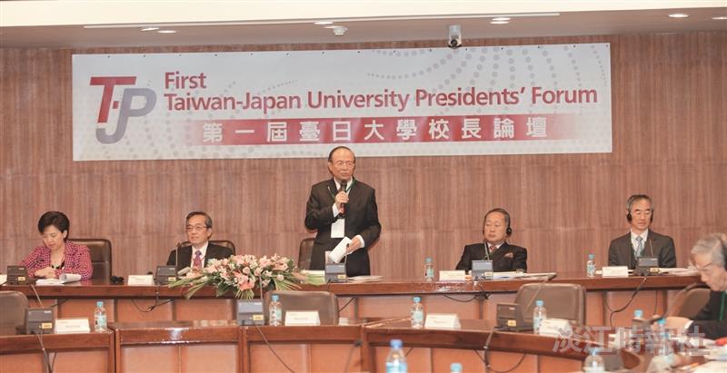 臺日大學校長論壇：   教育部政務次長林聰明（左三），在臺日大學校長會議中，代表教育部歡迎各位貴賓，本校校長張家宜（左一）、中華民國私立大學校院協進會理事長程海東（左二），日本全國大學協議會代表幹事暨同志社大學校長八田英二（右二）、大阪商業大學校長谷岡一郎（右一）等約120位學者來校進行論壇。（圖／國際處提供）