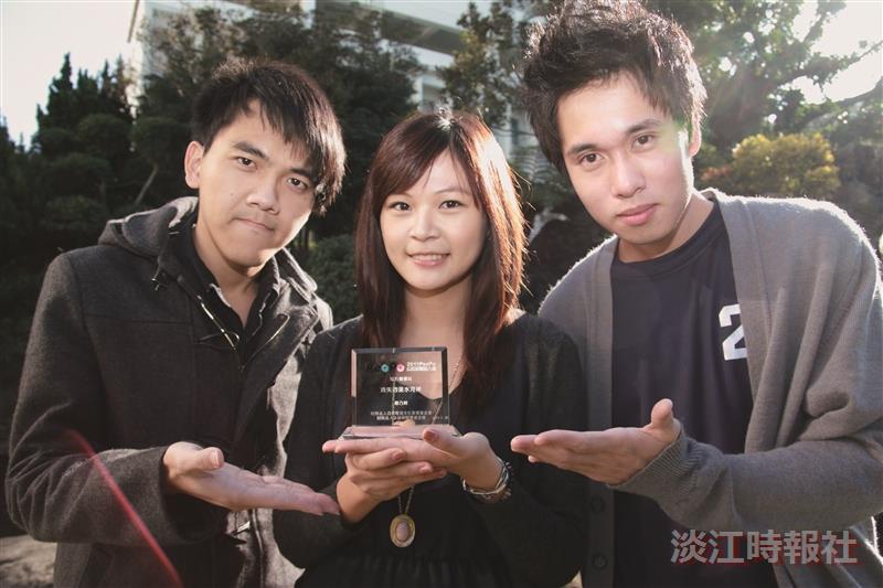 (左)溫皓凱、(中)鄭乃琦、(右)洪志富，獲公民新聞獎。（攝影／梁琮閔）
