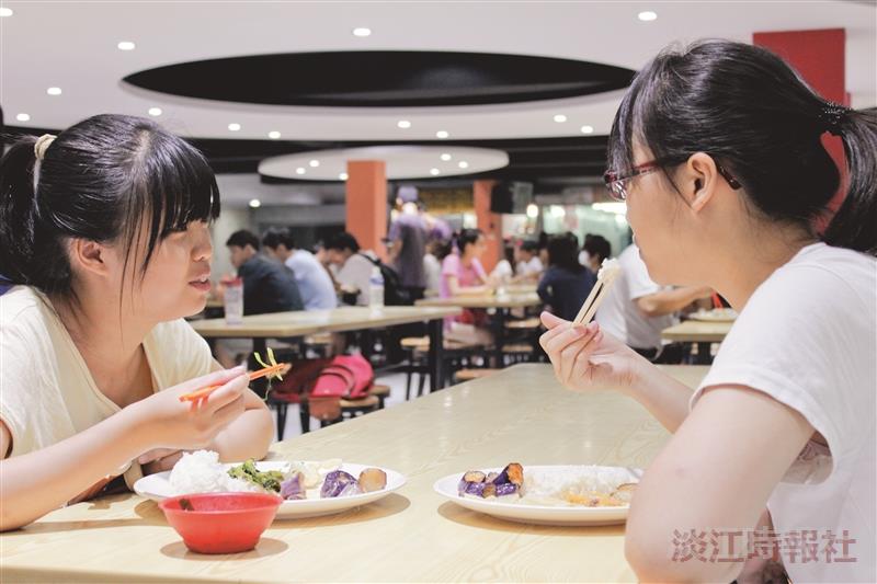 美食廣場改裝 學生大呼 不一樣