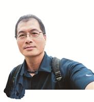 資訊工程學系系主任許輝煌