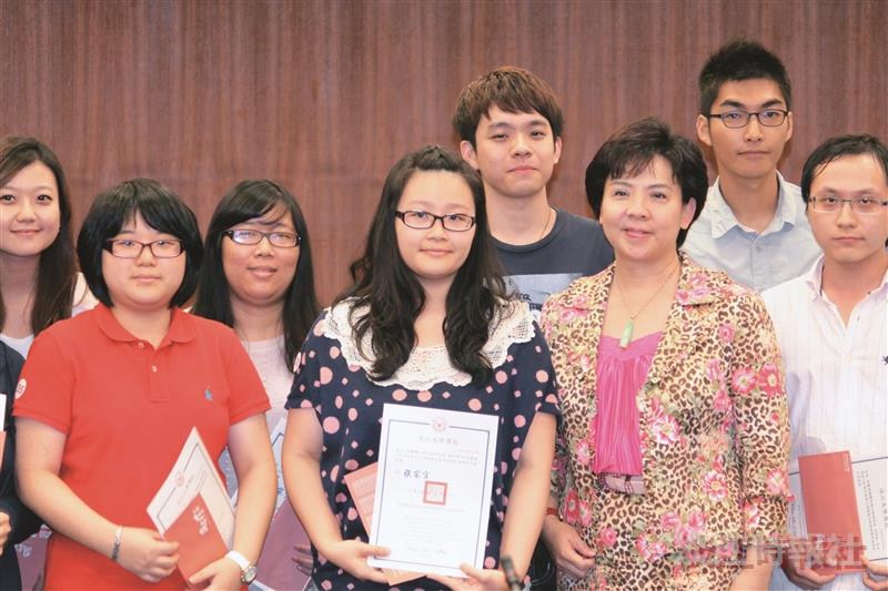 表揚優良ＴＡ 學長姊傳授教學經驗