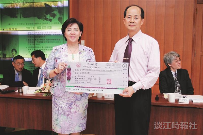 機器人團隊獲5金 張校長頒200萬獎勵