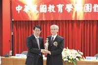 游家政執行長2度獲木鐸獎