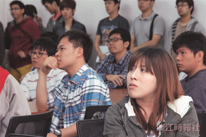 從教室卡位職場 10系所企業媒合徵才創機會