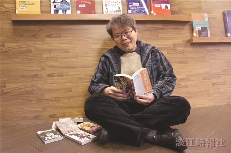 校園話題人物>英文系系主任蔡振興 英文頑童 動漫英語教學 有趣！