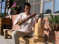 木雕藝術家林進昌 用木頭雕繪人生面容 傳達藝術精神
