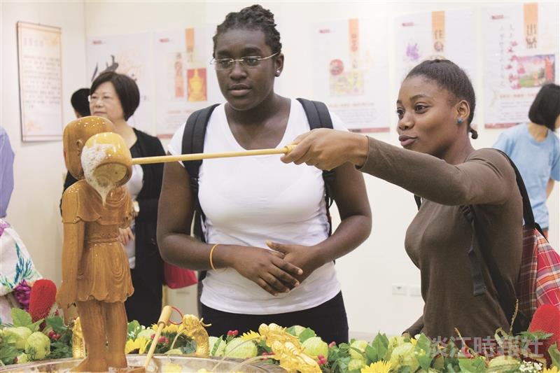 A Buddhist Exhibition at Tamkang