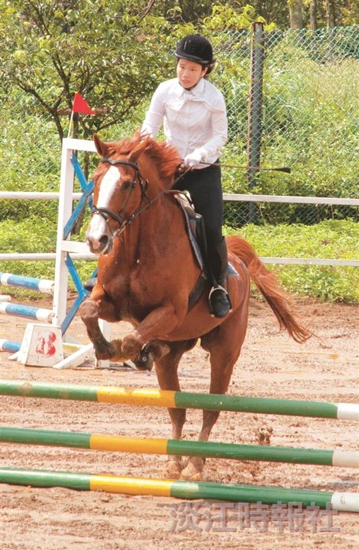 馬術社表現優異 勇闖大專盃馬術錦標賽