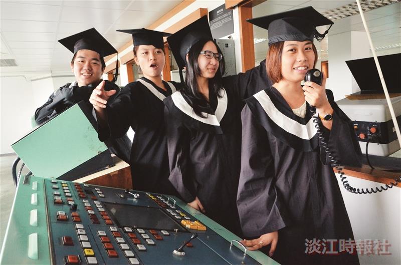 遠颺換裝 畢業生海博出航
