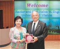 姊妹校維也納大學校長來訪