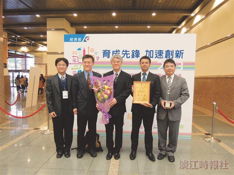 育成中心獲中小企業處績優第二名