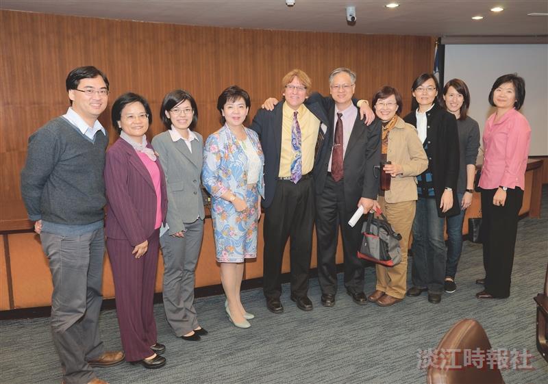 Indiana University’s Dr. Bonk Gives Lecture On Technology and Education