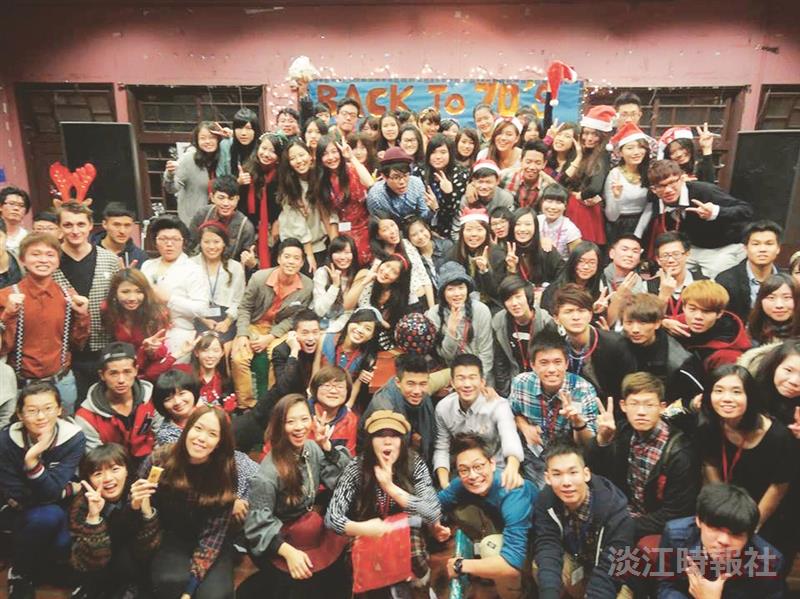 The Christmas Spirit Fills TKU Campus