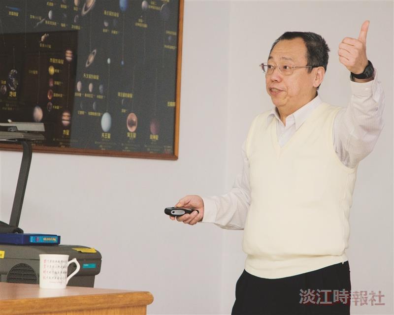 Shih Chang Lee reveals the secrets of the God Particle