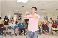 蘭陽走訪社福 普門醫院傳愛