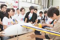 南洋理工63人來訪 驚嘆機器人航太實驗