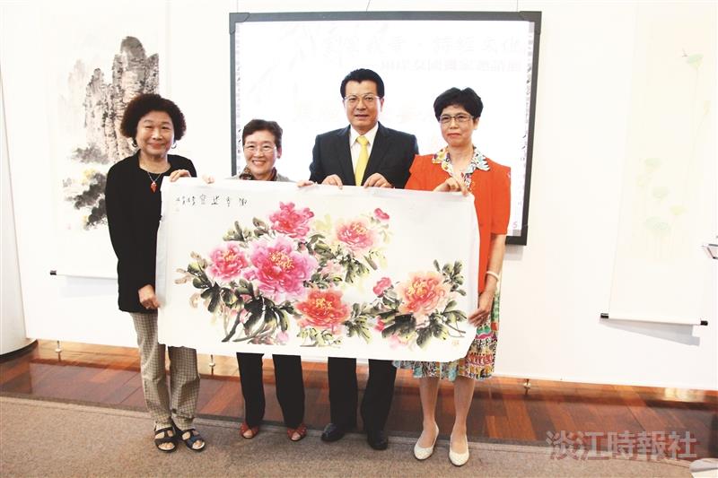 兩岸37女國畫家 裳裳揭幕