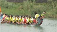 淡江國際龍舟隊成軍 境外生划古龍舟