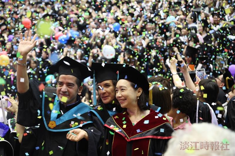 3千人歡送畢業生