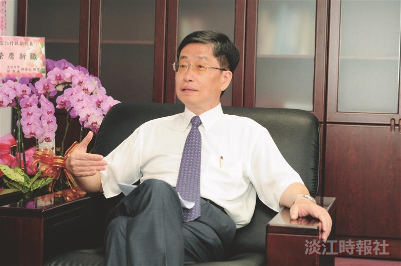 行政副校長胡宜仁