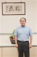 研發處研發長張德文