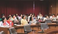 李奇嶽導覽各國風情