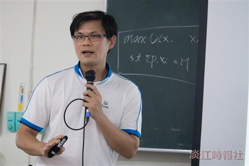 中央研究院經濟所研究員林忠正 挑戰新古典經濟學的分析架構