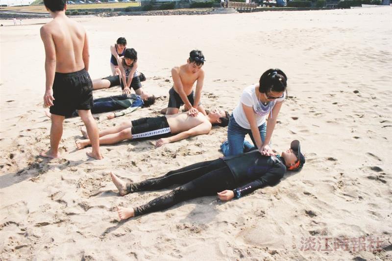 水上救生社白沙灣、北勢溪 習救生